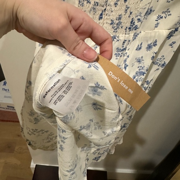 Brand new Reformation Pacey dress in floral pattern size 8 - Picture 5 of 6